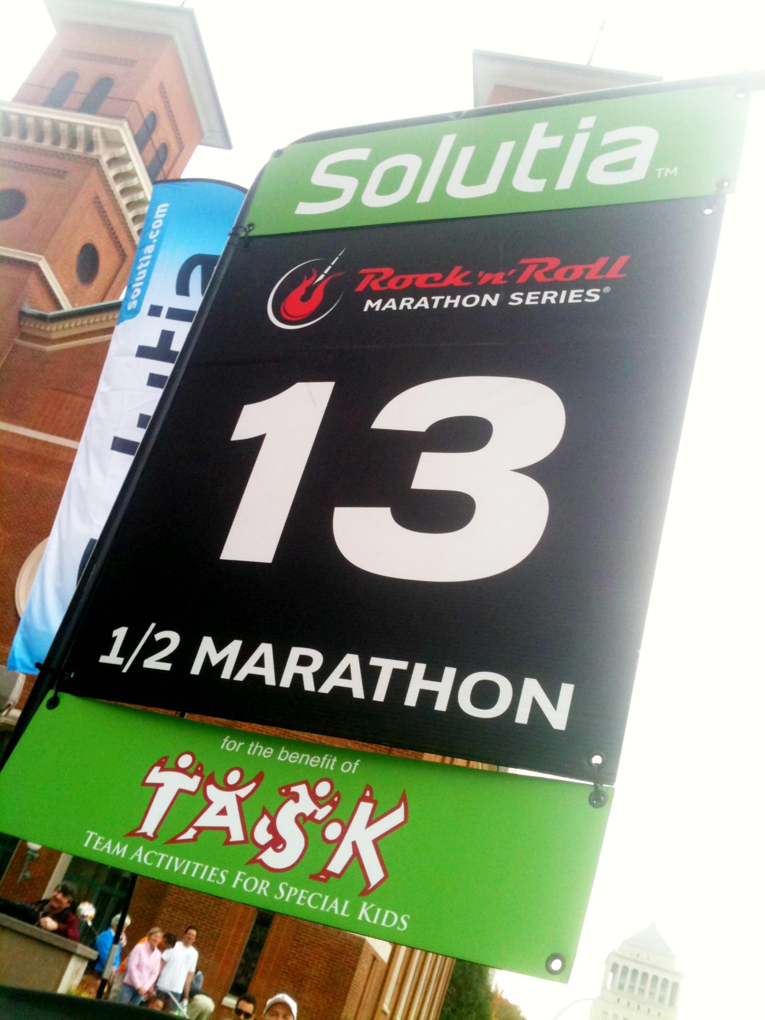St. Louis Rock &#39;n&#39; Roll Half Marathon Recap | Fat At The Finish!